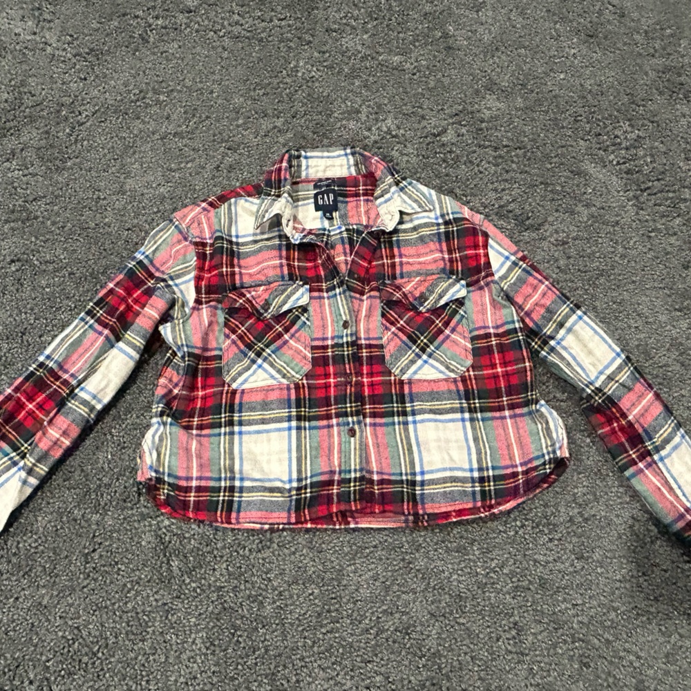 GAP Red and White Plaid Cropped Button Down Shirt